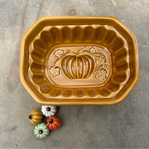 Crate & Barrel Ceramic Stoneware Fall Pumpkin Bread Cake Baking Jello Mold Decor - Picture 5 of 5